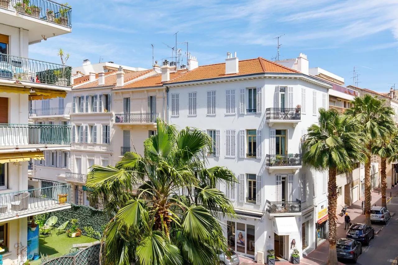 Perle Doree Yourhosthelper Cannes France