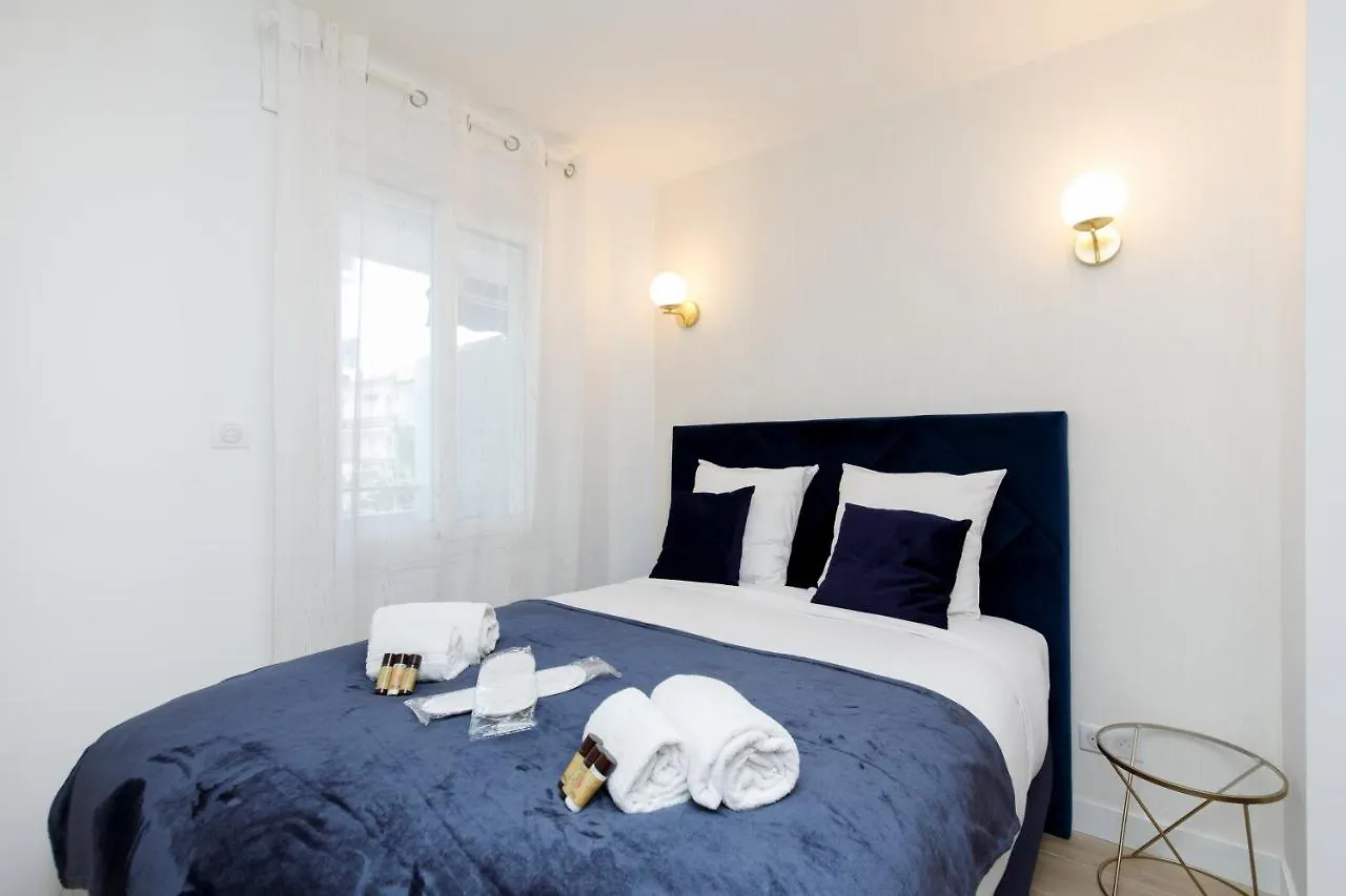 Perle Doree Yourhosthelper Cannes